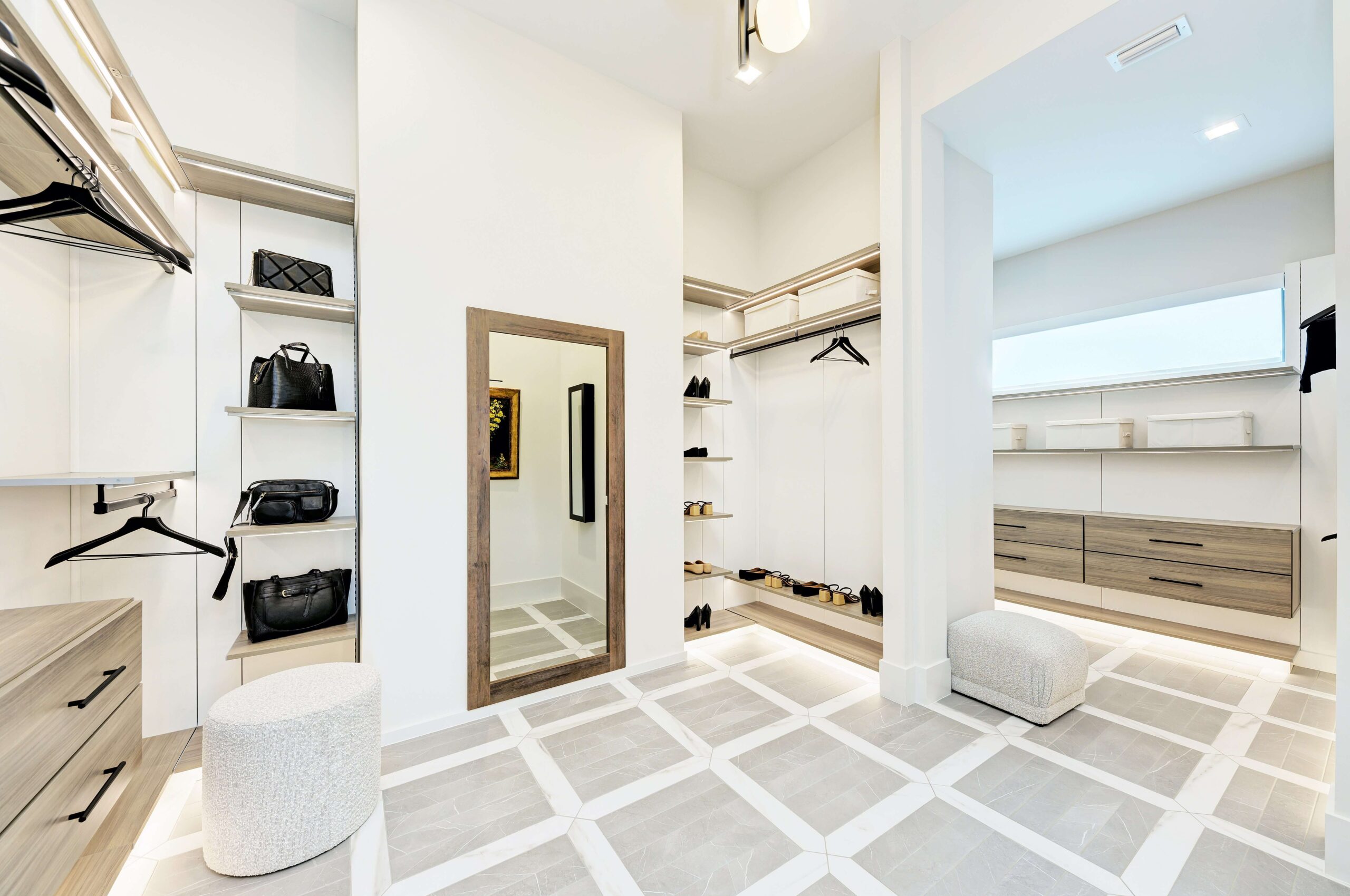 Builders Design: Pantry and Closet Trends to Consider for a Clean, Organized Custom Home