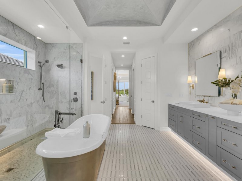 Caravel-luxury-model-home-Primary_Bath